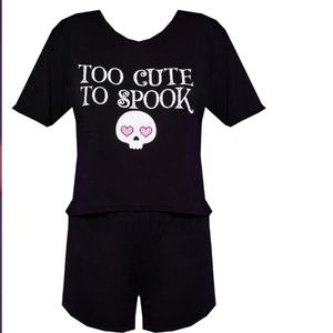 Pretty Little Thing Black Too Cute To Spook Shorts PJ Set Small